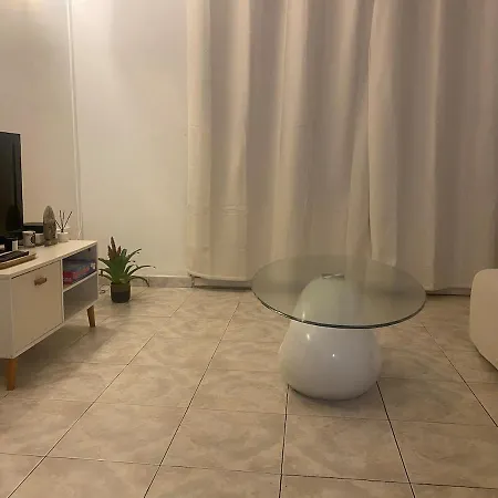 Chez Habitant Uniquement Pour Fille
